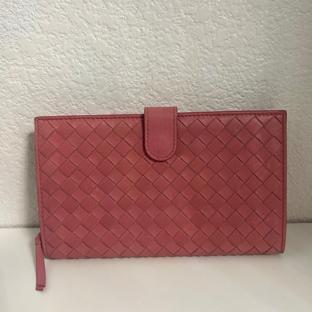 🔥 SOLD 🔥 Stunning Pink Bottega Veneta Wallet Purse Intrecciato